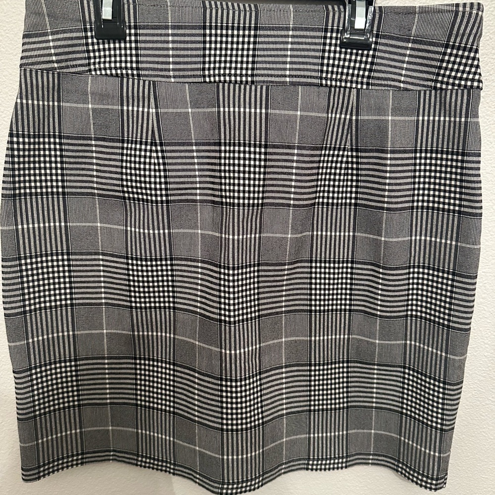 INC International Concepts Black and White Checkered Pencil Skirt